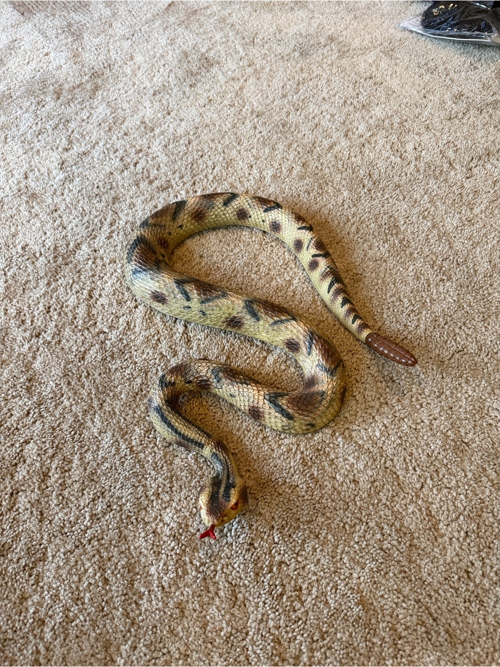 Beige & Brown Realistic Halloween Garden Snake Décor for Reptile Enthusiasts